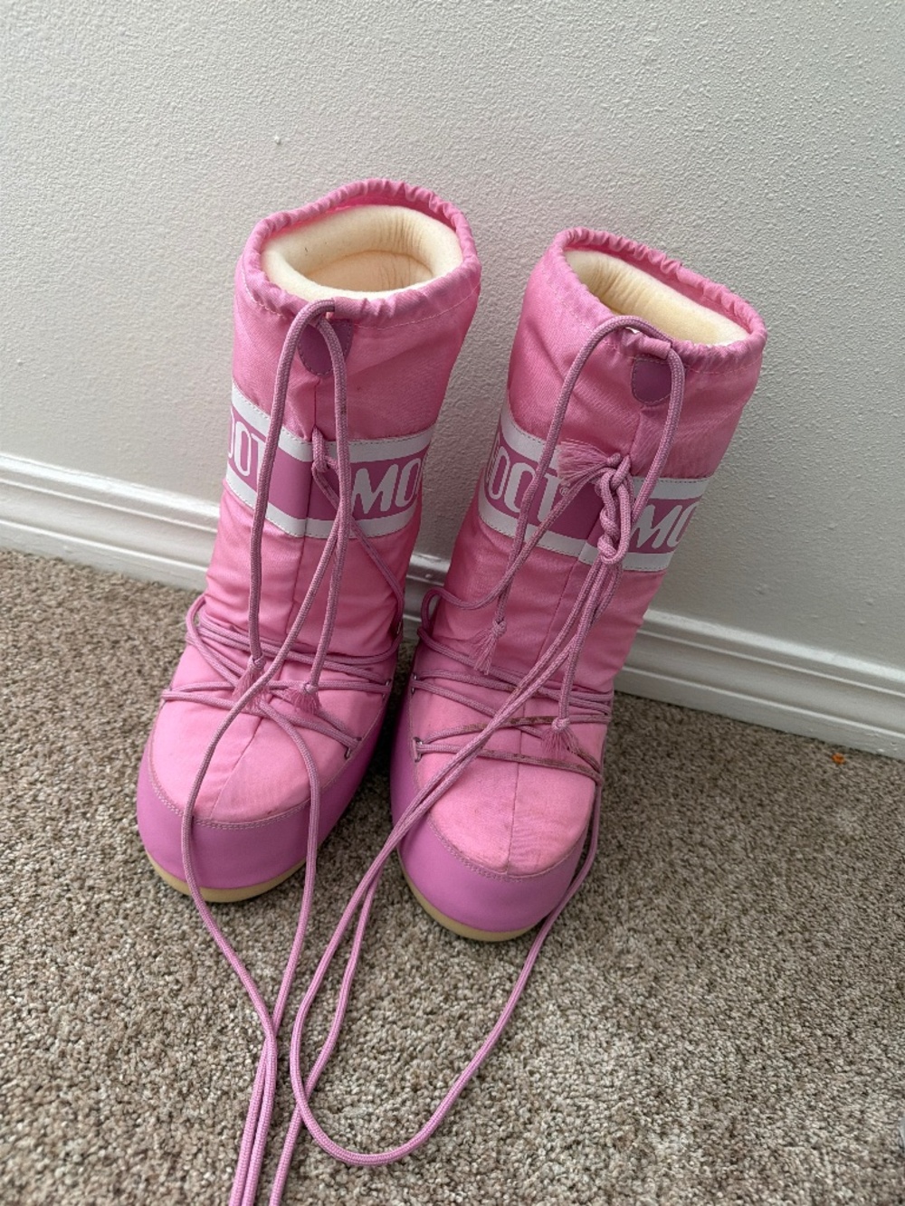 Moon boots